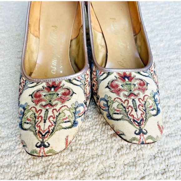 Vintage Mid High Heel Pumps Cosmopolitans Mid Century Tapestry Textile Shoes US9 - Picture 4 of 13
